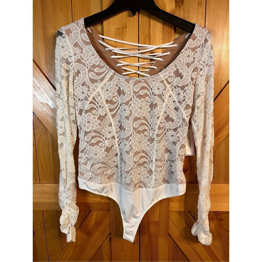 Bisou Bisou January Ivory bodysuit blouse size medium nwt (1869)